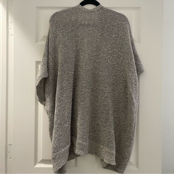 Aritzia Community Grey Marled Sweater Cardigan Cape - Picture 8 of 10